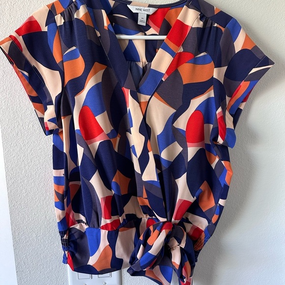 Nine West Tops - Nine West Navy Multicolor Abstract Print Short Sleeve Blouse